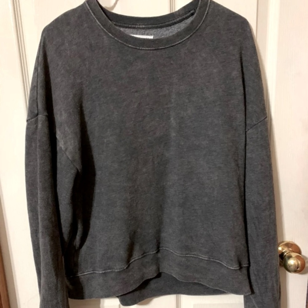 Hollister M